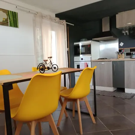 Bienvenue Chez Thom Apartment